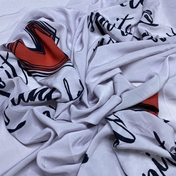 Tecido Crepe de Chine Seda Pura Estampado Corações • Luema Tecidos