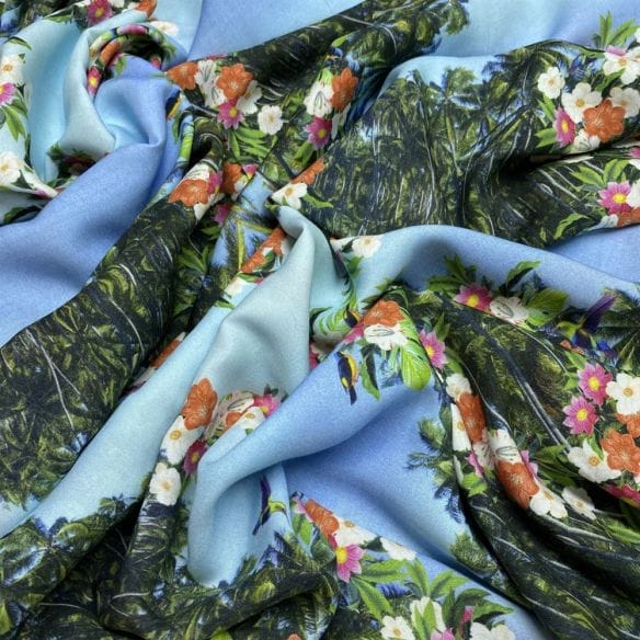 Viscose Estampada Fractal Floral • Luema Tecidos Viscose Estampada Fractal Floral • Luema Tecidos