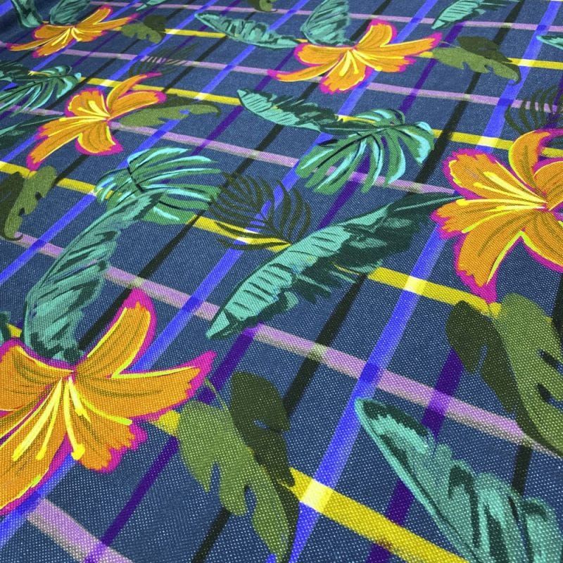 Viscose Estampada Floral Azul Hibiscos • Luema Tecidos