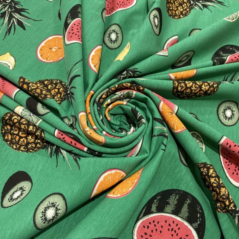 Viscolycra Estampada Frutas Verde • Luema Tecidos