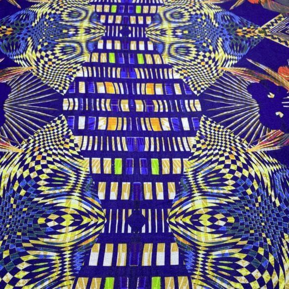 Viscose Estampada Psychedelic Blue • Luema Tecidos
