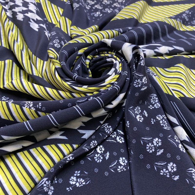 Tecido Crepe de Chine Seda Pura Abstract • Luema Tecidos Tecido Crepe de Chine Seda Pura Abstract • Luema Tecidos