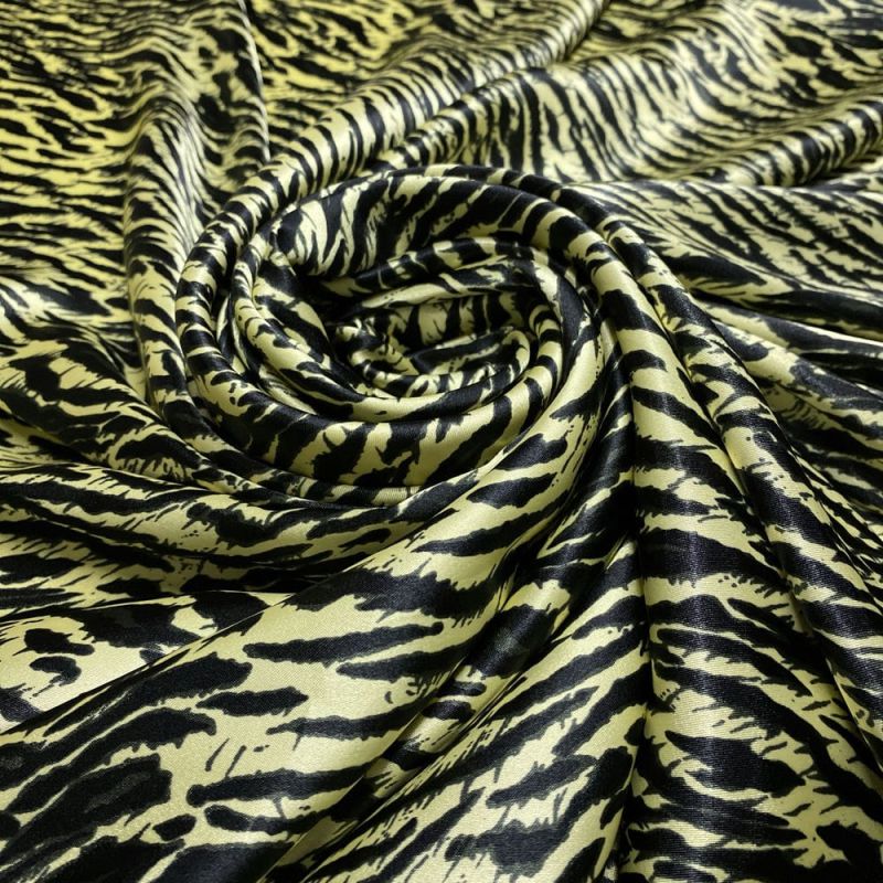 Tecido Cetim Estampado Animal Print • Luema Tecidos