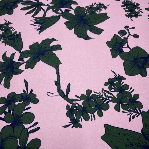 Tecido Viscose Estampada Floral Verde Musgo • Luema Tecidos