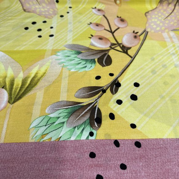 Tecido Viscolinho Estampado Barrado Amarelo • Luema Tecidos