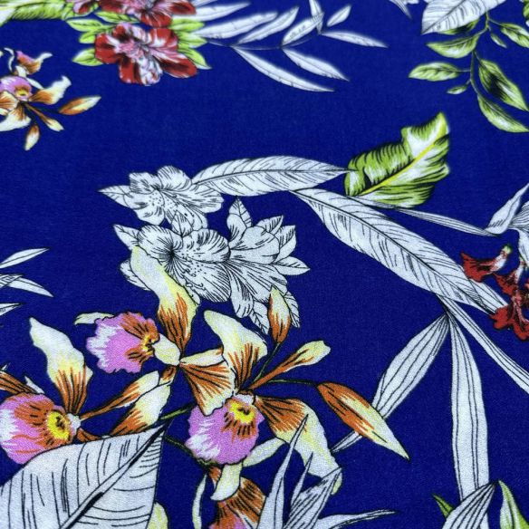 Tecido Viscose Barrado Floral Fundo Azul • Luema Tecidos