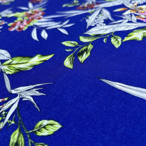 Tecido Viscose Barrado Floral Fundo Azul • Luema Tecidos