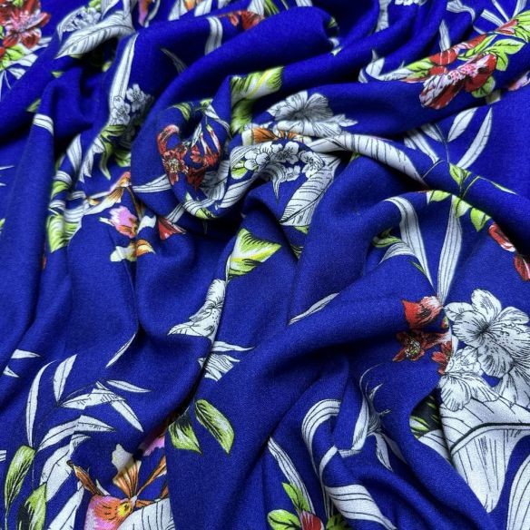 Tecido Viscose Barrado Floral Fundo Azul • Luema Tecidos