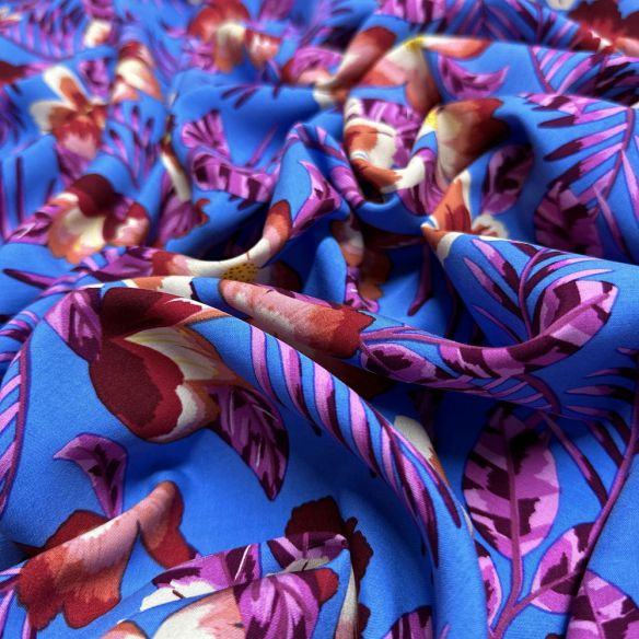 Tecido Viscose Estampada Tropical Azul • Luema Tecidos