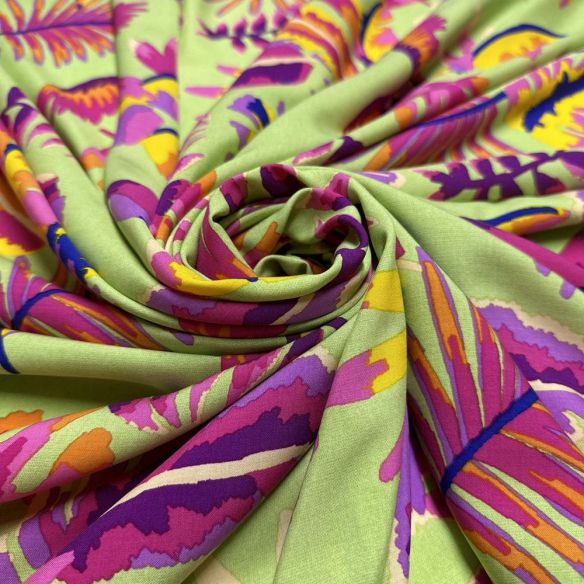 Tecido Viscose Estampada Tropical Araras • Luema Tecidos Tecido Viscose Estampada Tropical Araras • Luema Tecidos