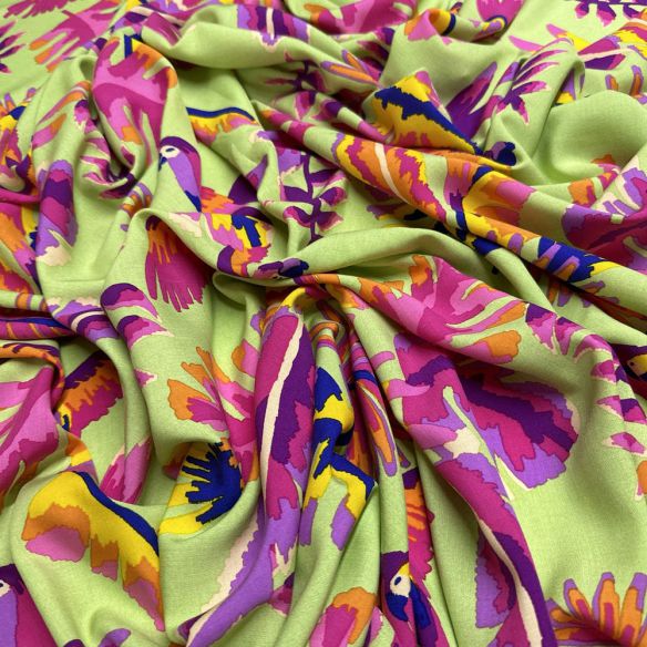Tecido Viscose Estampada Tropical Araras • Luema Tecidos Tecido Viscose Estampada Tropical Araras • Luema Tecidos
