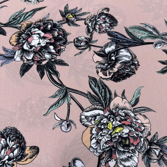 Tecido Crepe de Chine Floral Rosê • Luema Tecidos Tecido Crepe de Chine Floral Rosê • Luema Tecidos