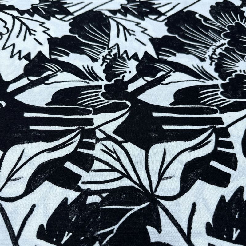 Tecido Linho Misto Floral Preto e Branco • Luema Tecidos