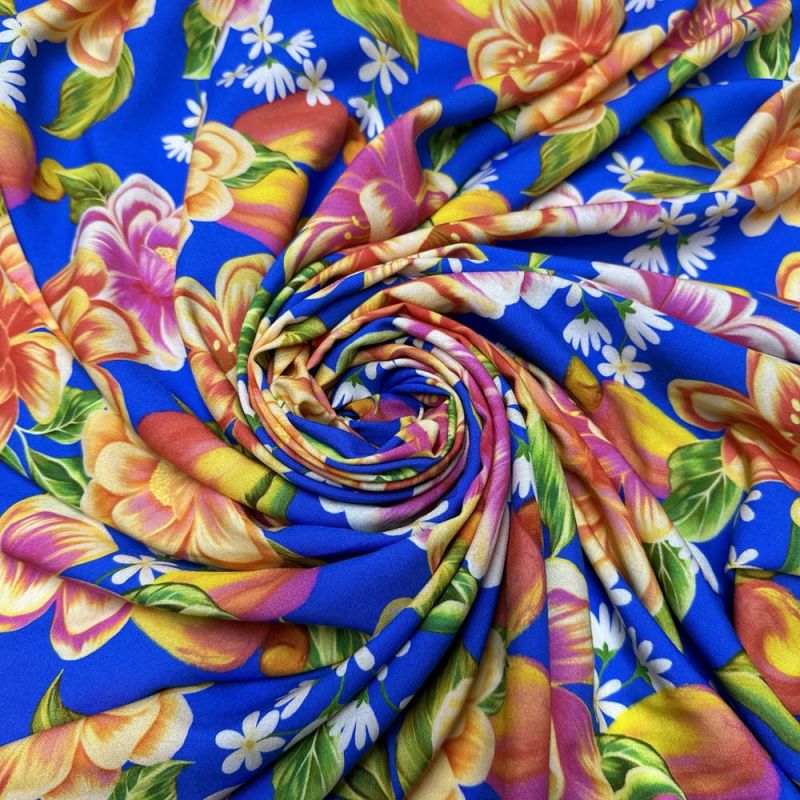 Tecido Viscose Floral Colorido Fundo Azul • Luema Tecidos