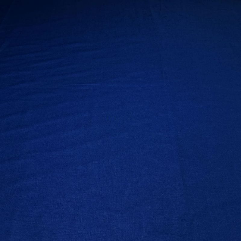 Tecido Linho Puro Azul Klein • Luema Tecidos