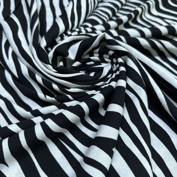 Tecido Viscolinho Zebra Branco e Preto • Luema Tecidos