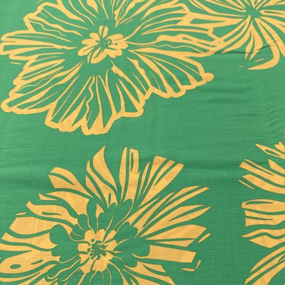 Tecido Viscose Floral Grande Verde e Bege • Luema Tecidos
