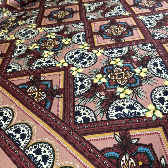 Tecido Cetim Toque de Seda Quadros • Luema Tecidos