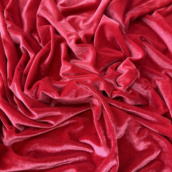 Tecido Veludo Alemão Vermelho Rubi • Luema Tecidos