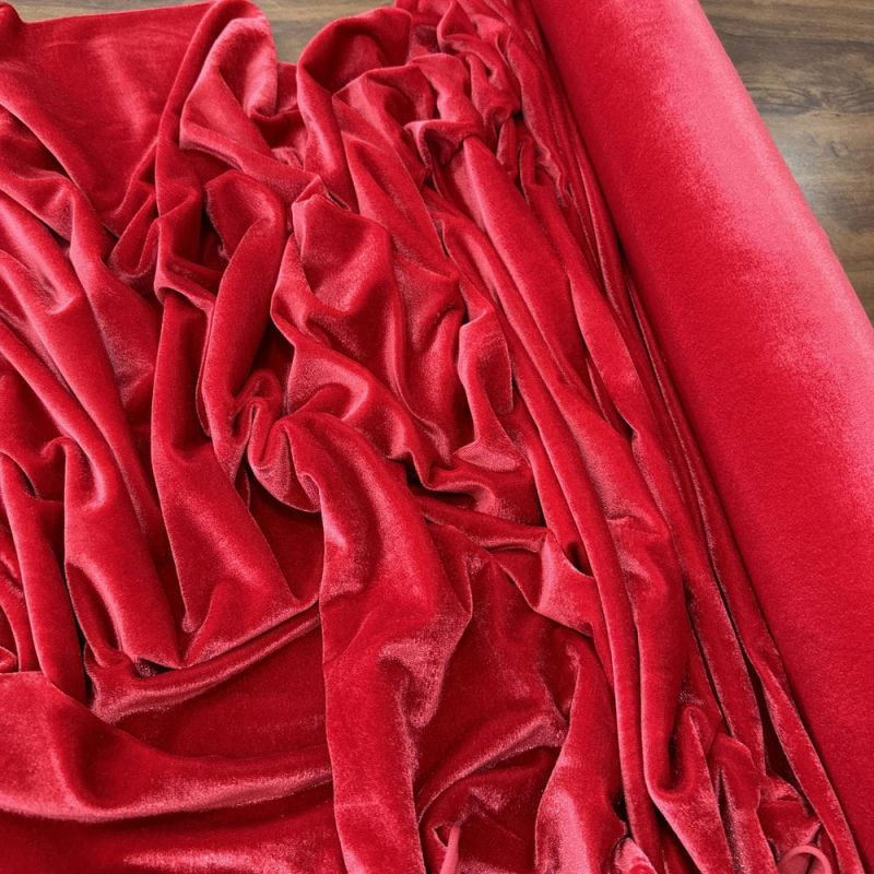 Tecido Veludo Alemão Vermelho Rubi • Luema Tecidos