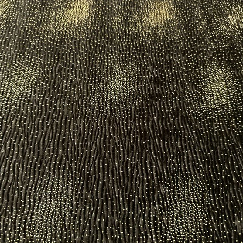 Tecido Veludo Molhado Pingos Dourados • Luema Tecidos Tecido Veludo Molhado Pingos Dourados • Luema Tecidos