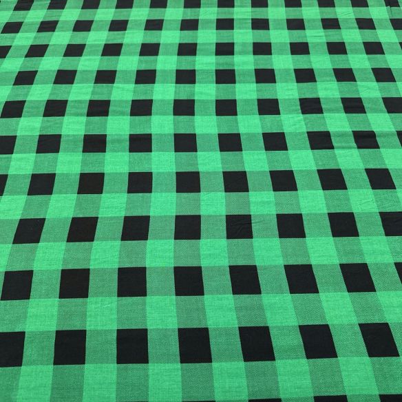 Tecido Viscose Estampada Xadrez Preto e Verde Bandeira • Luema Tecidos
