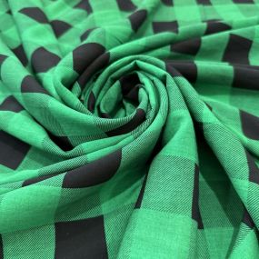 Tecido Viscose Estampada Xadrez Preto e Verde Bandeira Tecido Viscose Estampada Xadrez Preto e Verde Bandeira • Luema Tecidos 2