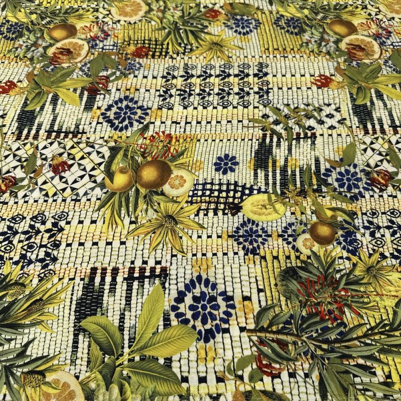 Tecido Viscose Estampada Folhagens e Frutas • Luema Tecidos