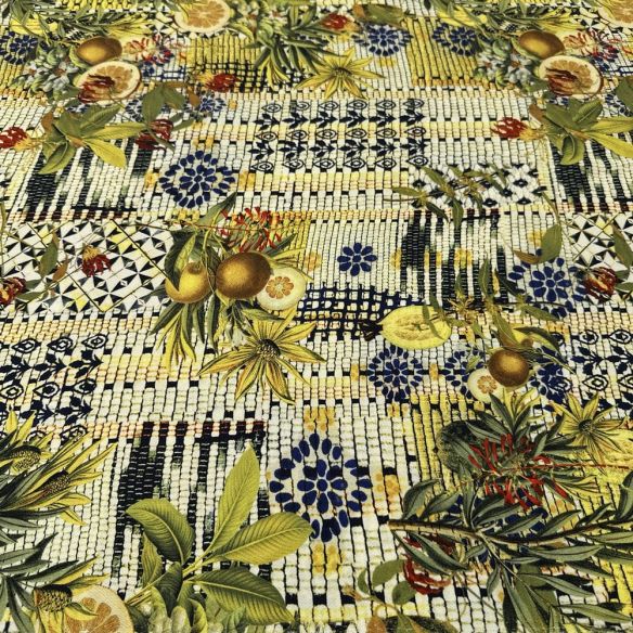 Tecido Viscose Estampada Folhagens e Frutas • Luema Tecidos