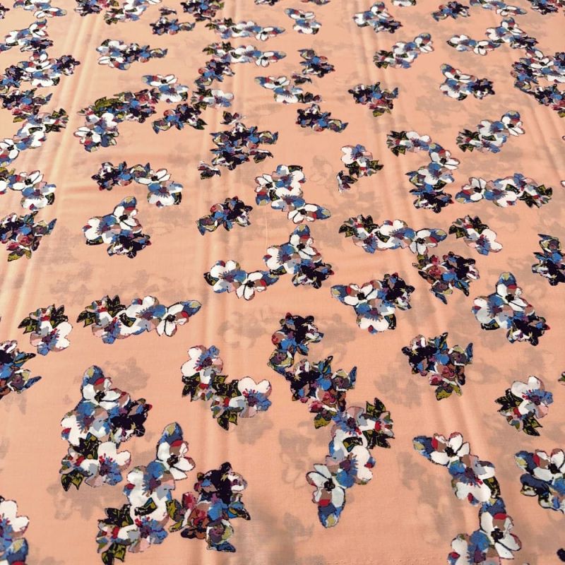 Tecido Viscose Floral Colorido Fundo Rosa Creme • Luema Tecidos