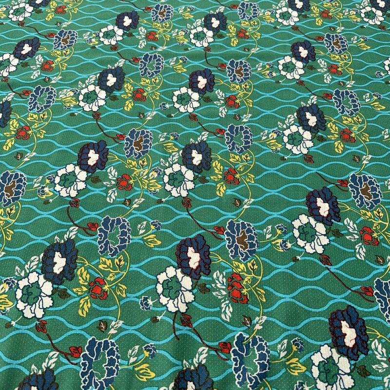 Tecido Viscose Estampada Corrente Flores Fundo Verde • Luema Tecidos