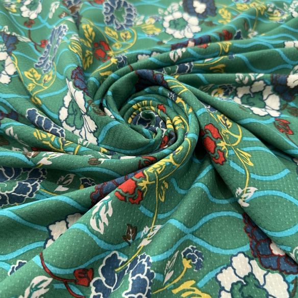 Tecido Viscose Estampada Corrente Flores Fundo Verde • Luema Tecidos
