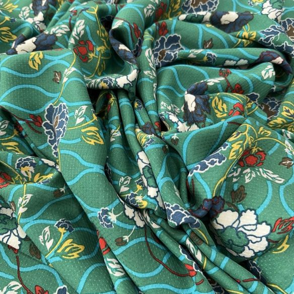 Tecido Viscose Estampada Corrente Flores Fundo Verde • Luema Tecidos